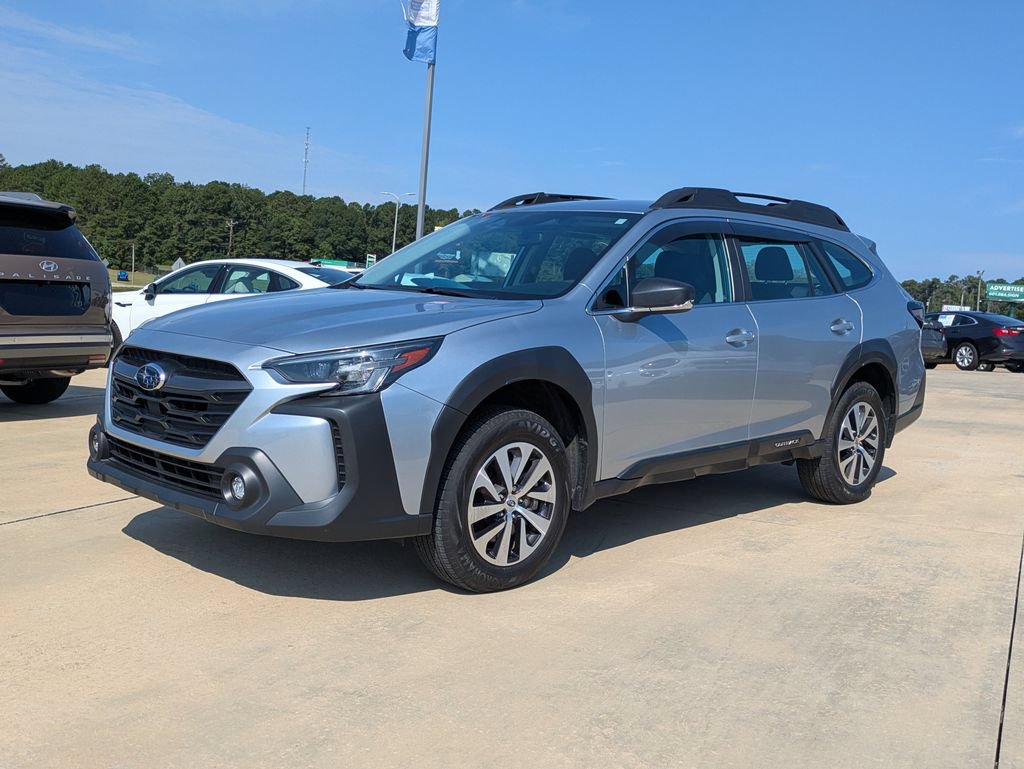 Used 2025 Subaru Outback AWD/4WD image 1
