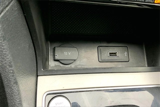 Used 2022 Volkswagen Passat 2.0T R-Line image 33