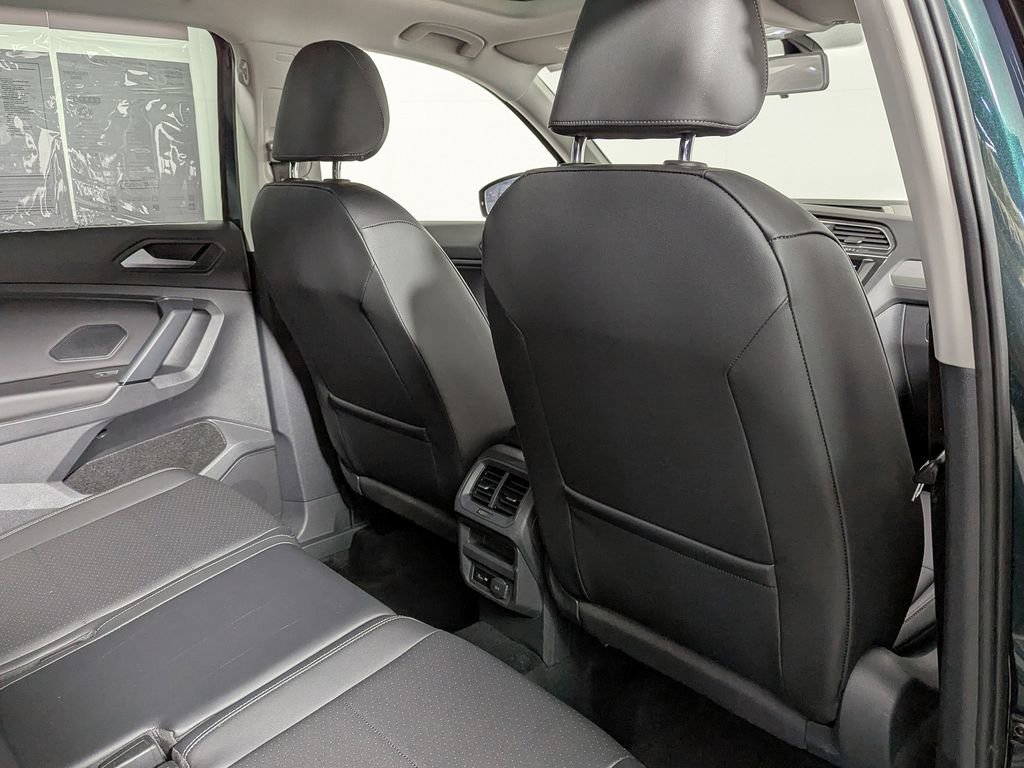 Used 2019 Volkswagen Tiguan SE FWD image 34