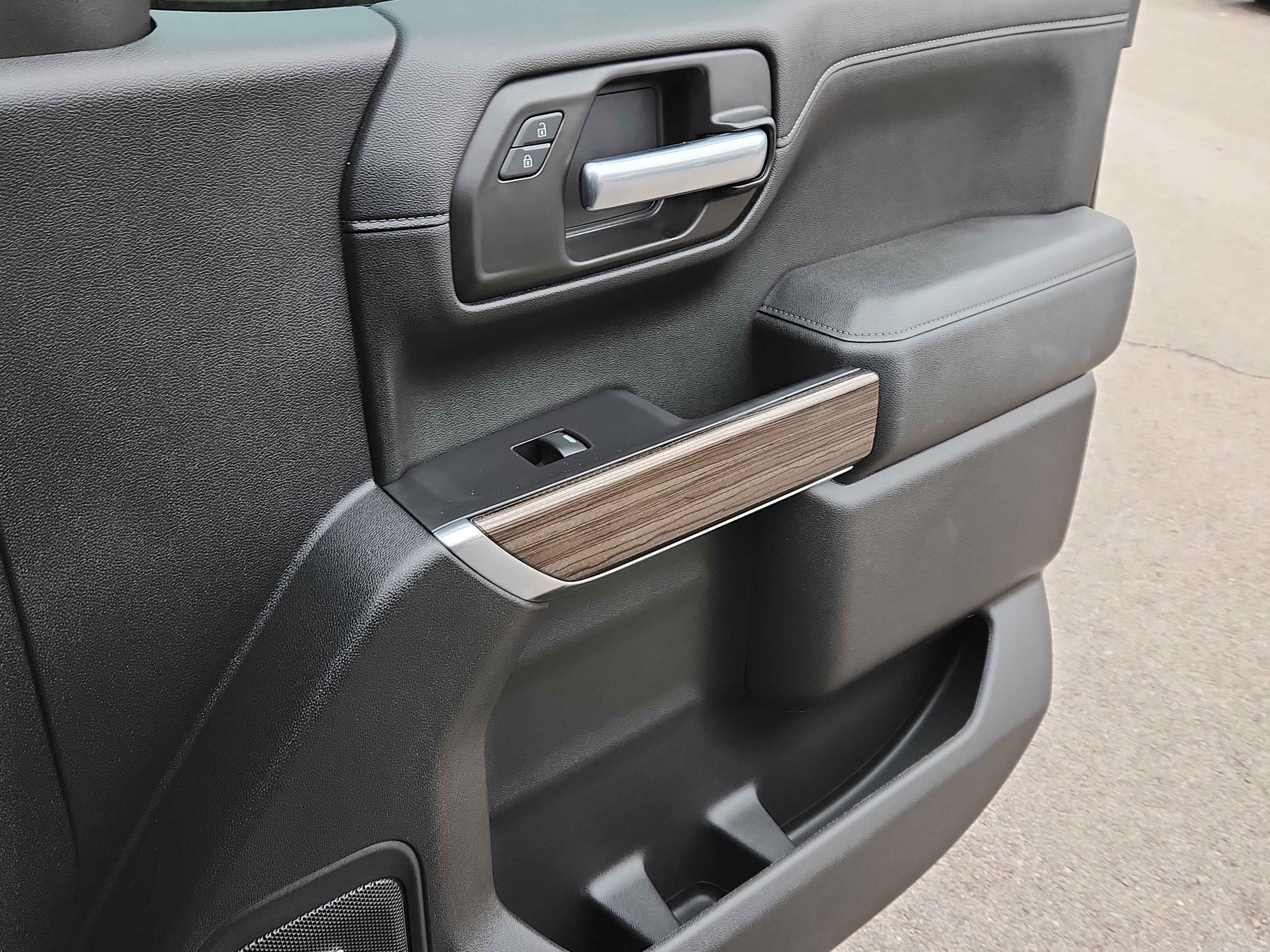 Used 2021 Chevrolet Silverado 1500 RST w/ Convenience Package II image 17