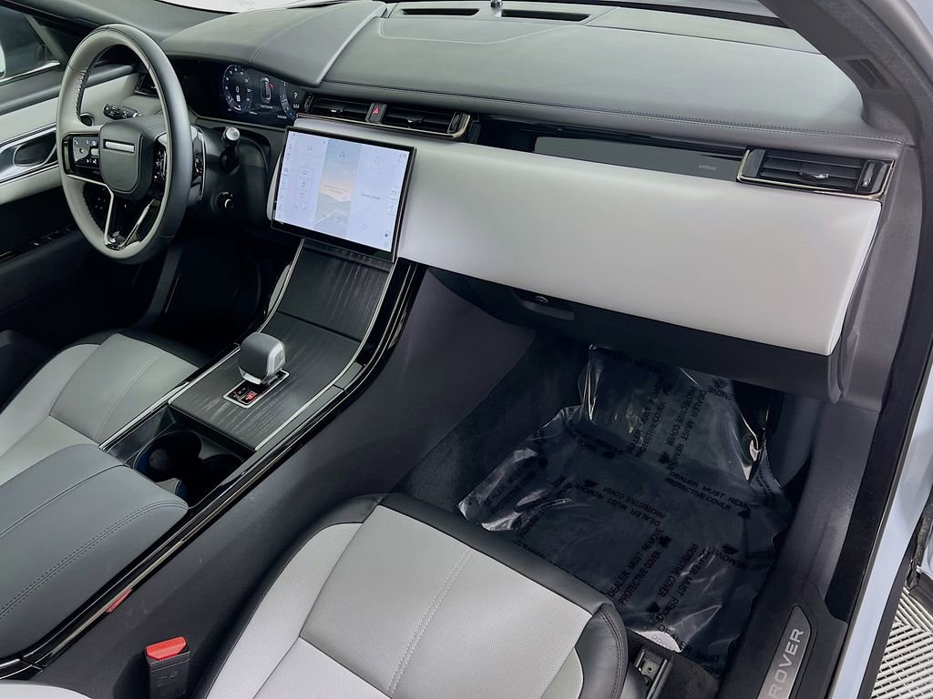 Used 2026 Land Rover Range Rover Velar Dynamic SE AWD/4WD image 31