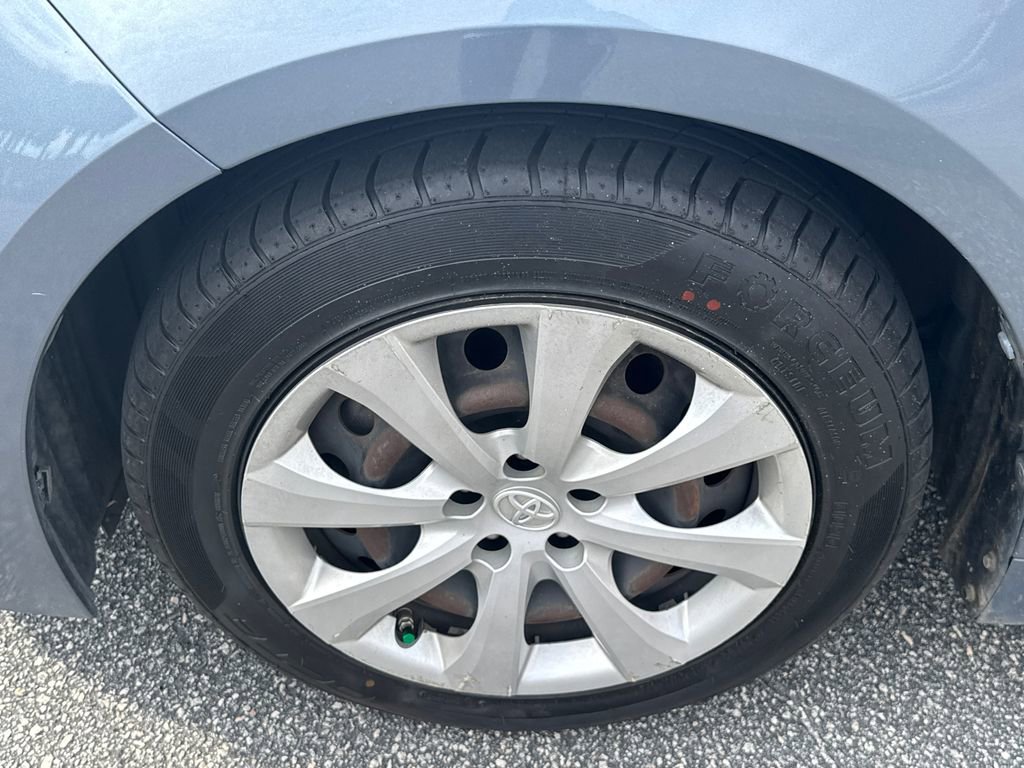Used 2020 Toyota Corolla LE image 11