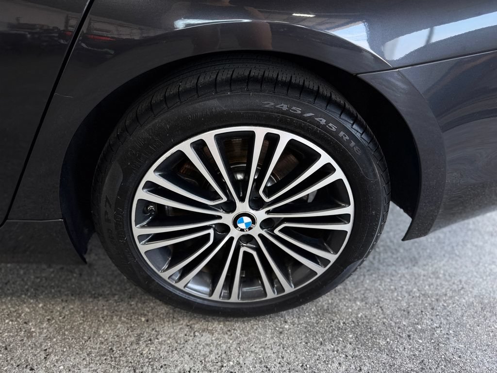 Used 2019 BMW 540i xDrive w/ Convenience Package AWD/4WD image 25