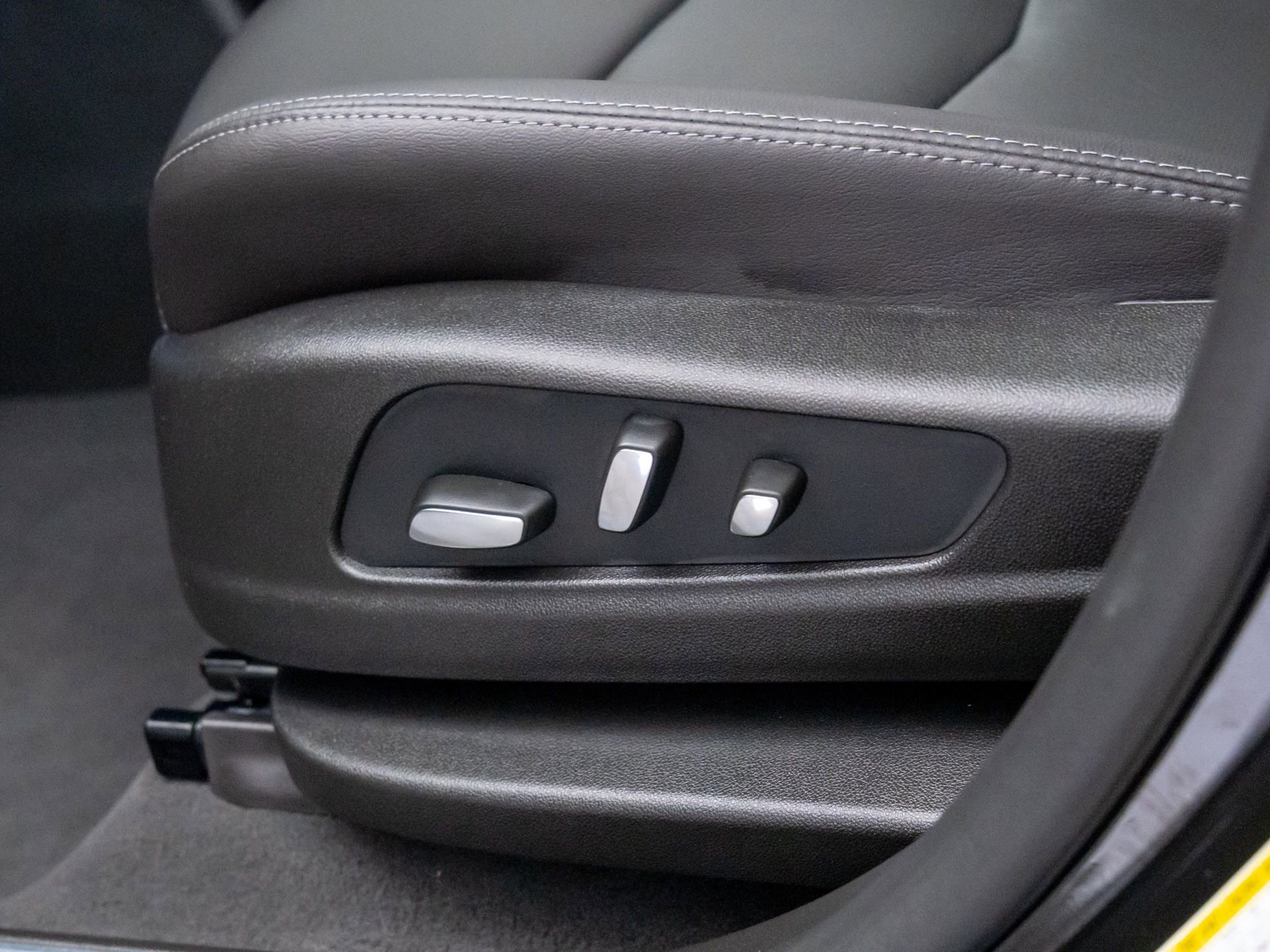 New 2025 Cadillac XT5 Sportv w/ Technology Package image 16