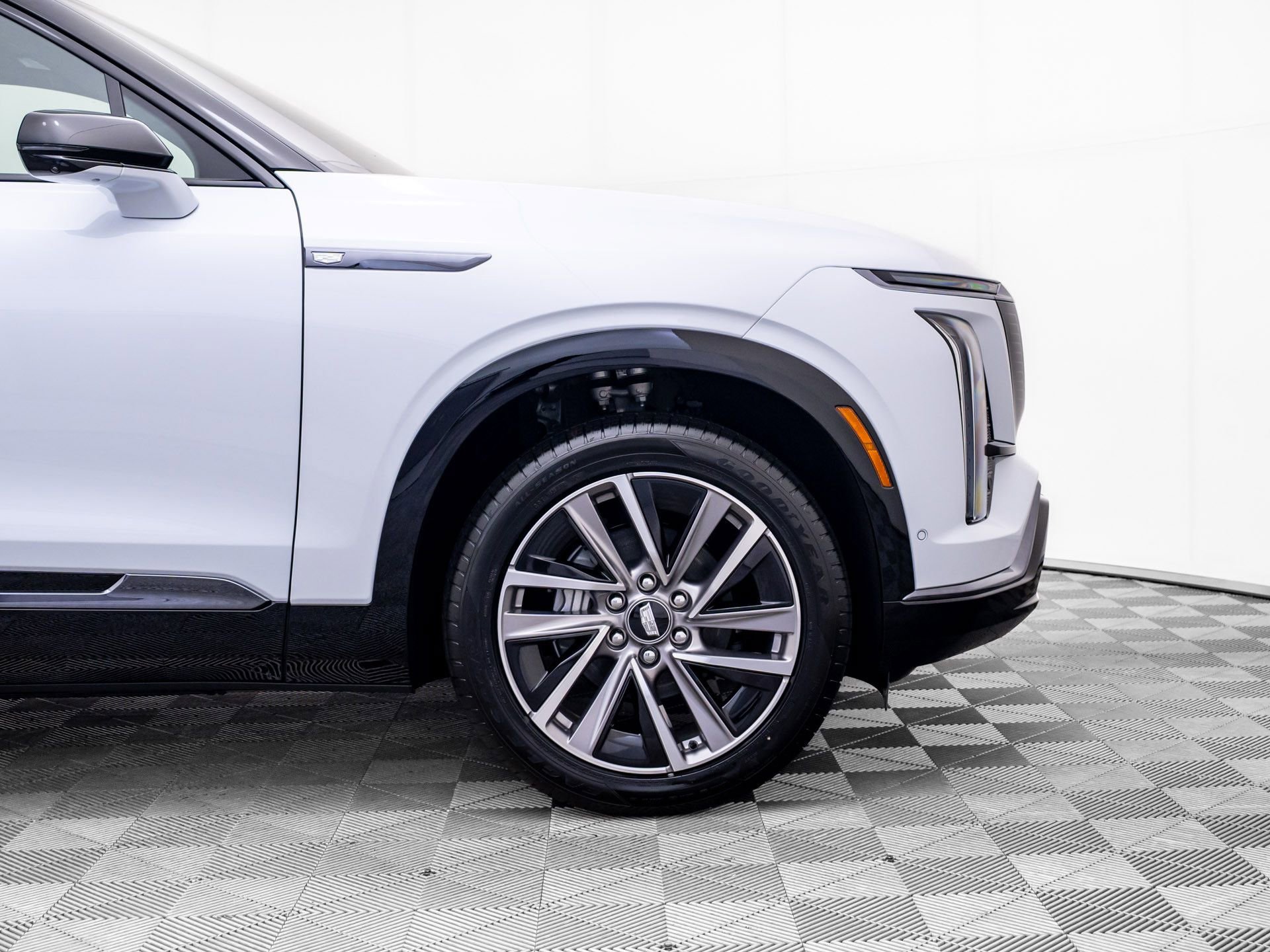 New 2026 Cadillac Vistiq Sport w/ LPO, Floor Liner Package AWD/4WD image 32
