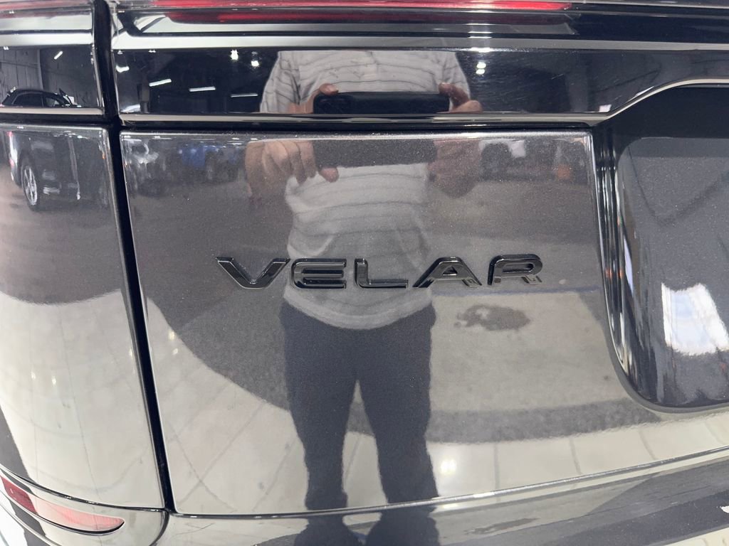 Used 2022 Land Rover Range Rover Velar R-Dynamic S image 23