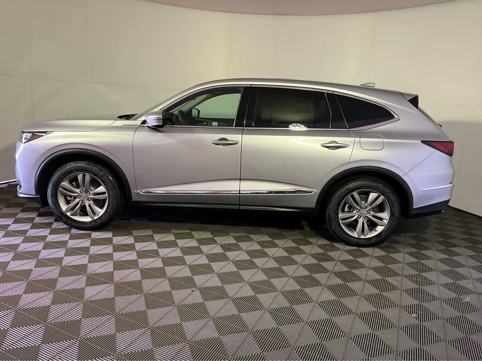 New 2026 Acura MDX SH-AWD image 4