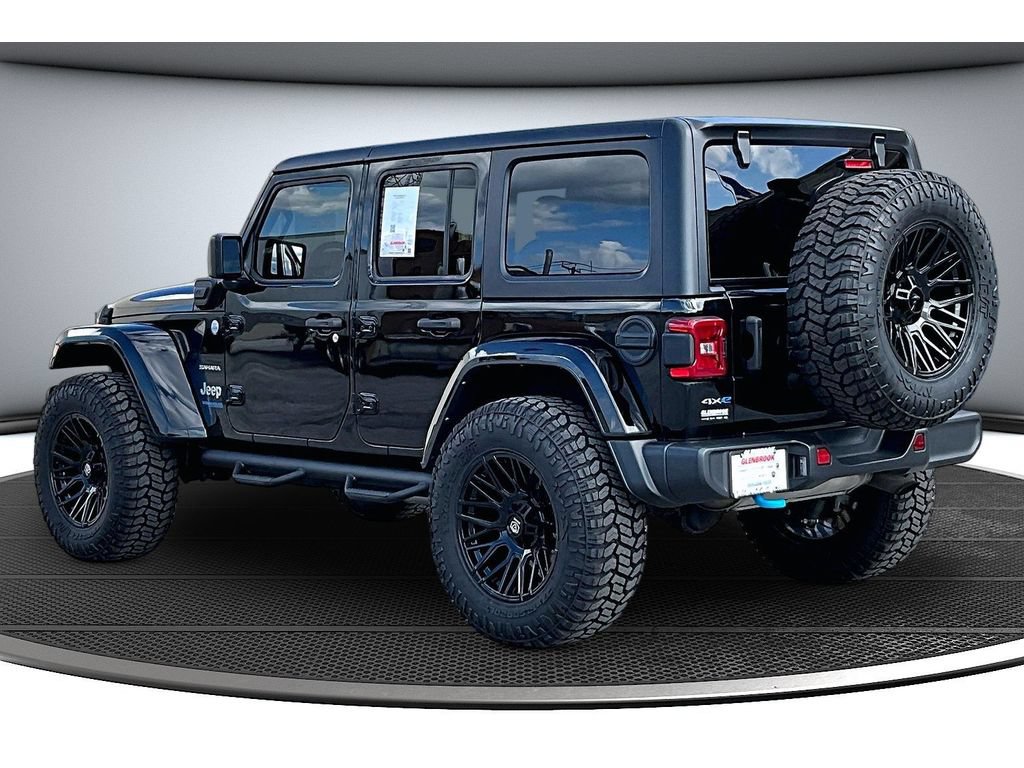 Used 2022 Jeep Wrangler Unlimited Sahara w/ Cold Weather Group AWD/4WD image 19
