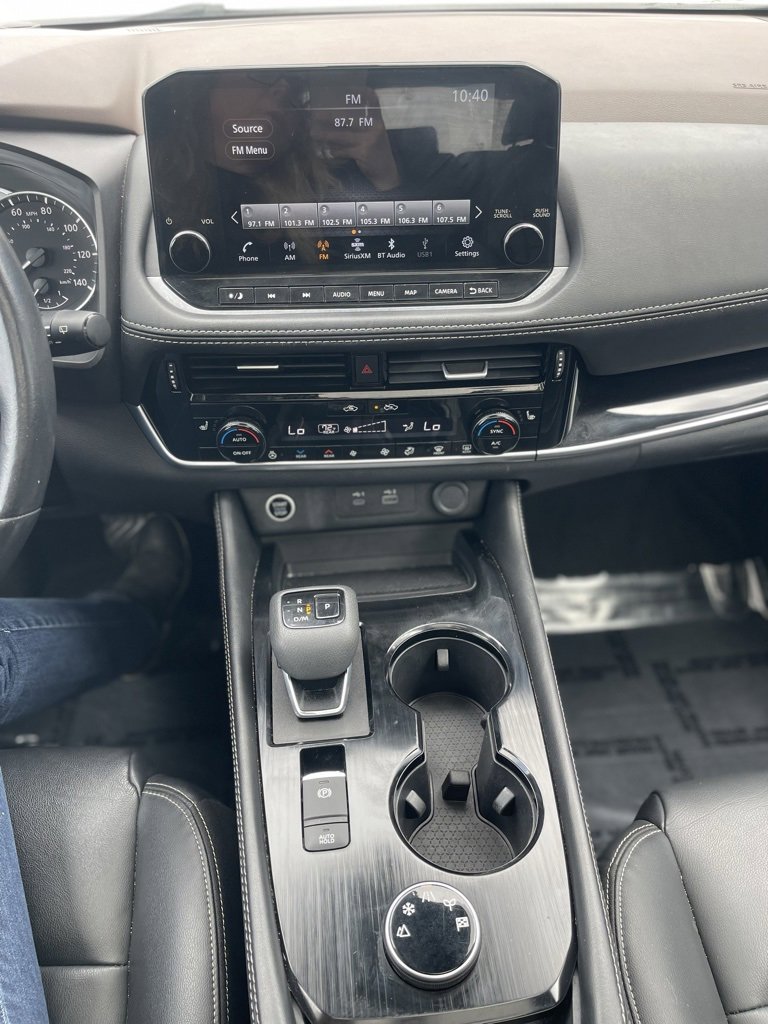 Used 2023 Nissan Rogue SL w/ SL Premium Package image 28