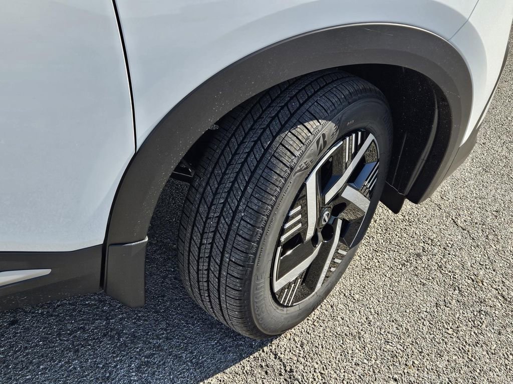 New 2026 Nissan Kicks SV image 4