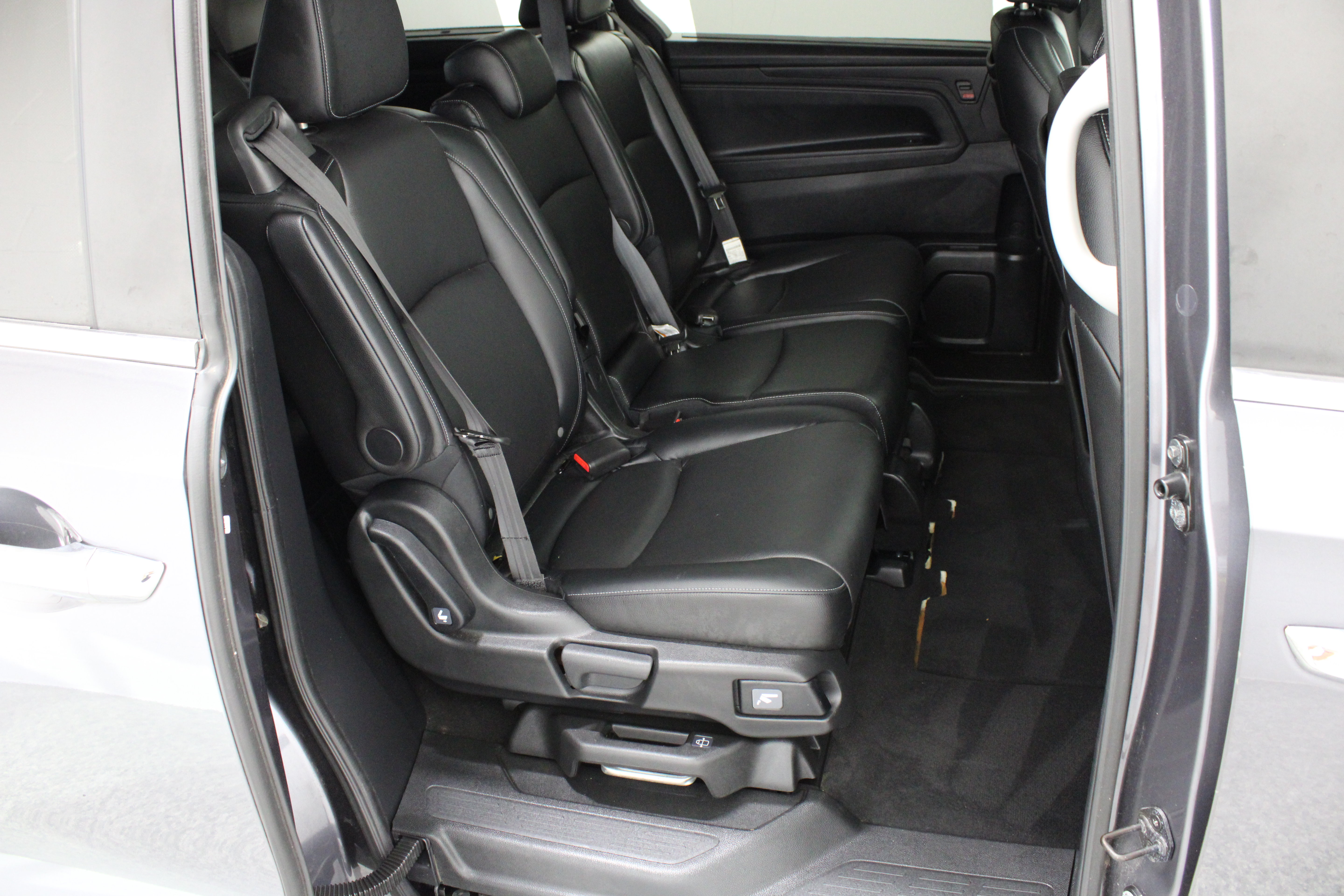 Used 2024 Honda Odyssey Touring image 38