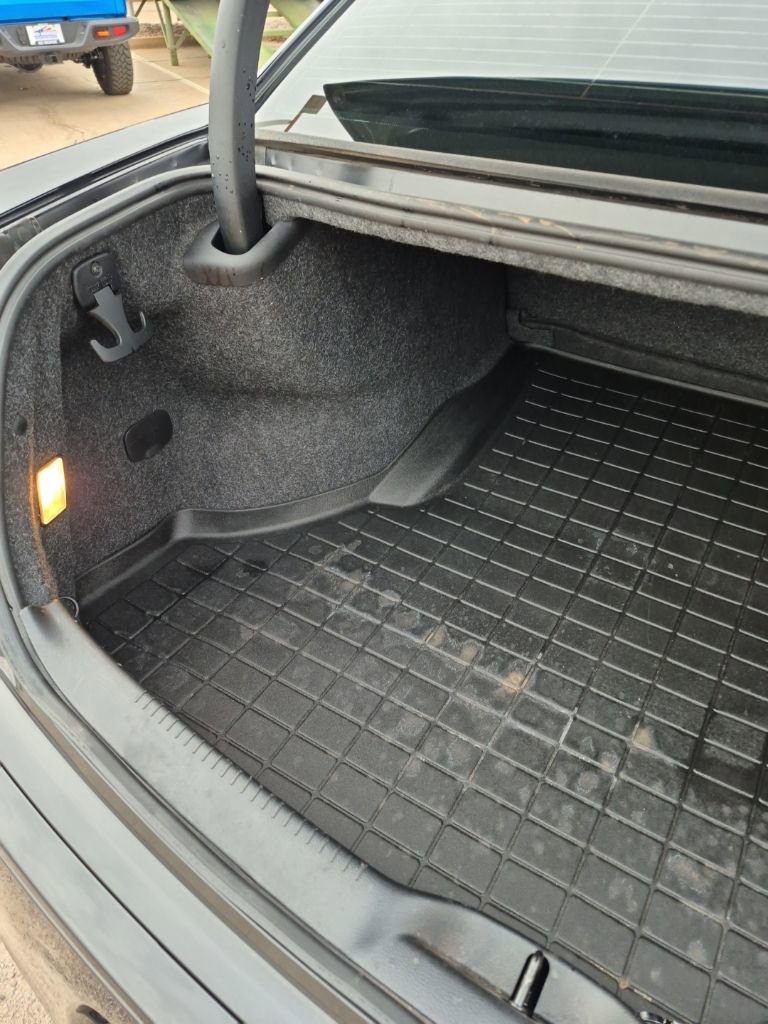 Used 2020 Chrysler 300 Touring w/ Sport Appearance Package image 51