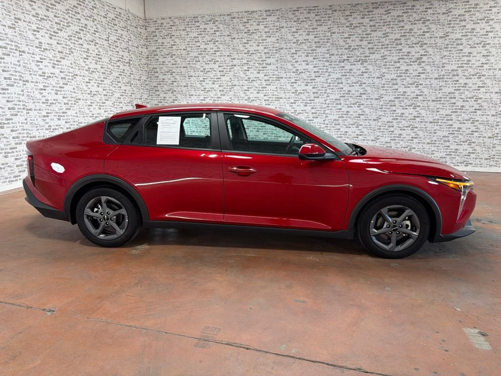 Used 2025 Kia K4 FWD image 8