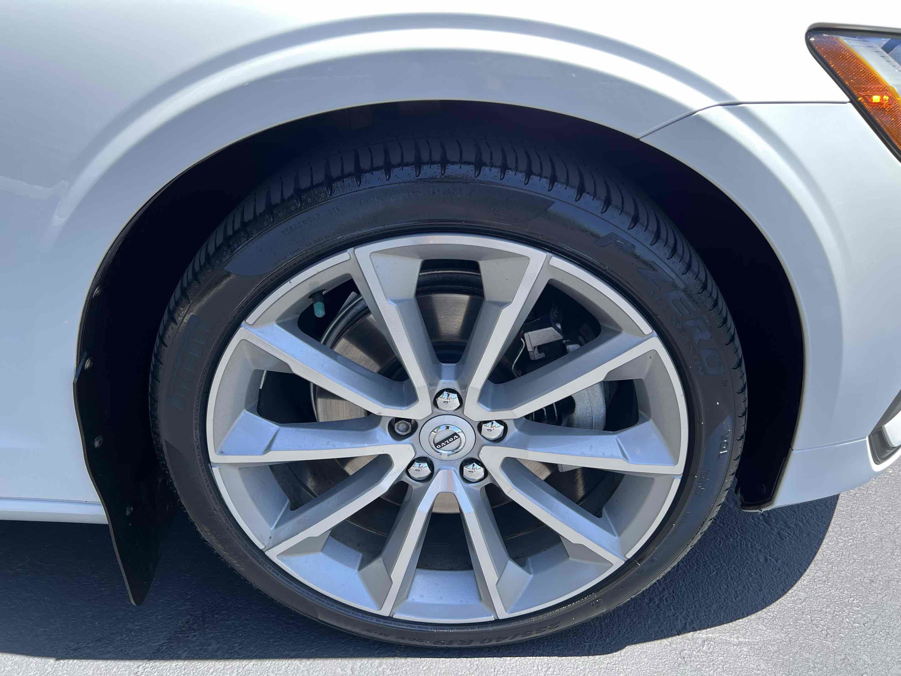 Used 2020 Volvo V60 T5 Momentum w/ Protection Package FWD image 50