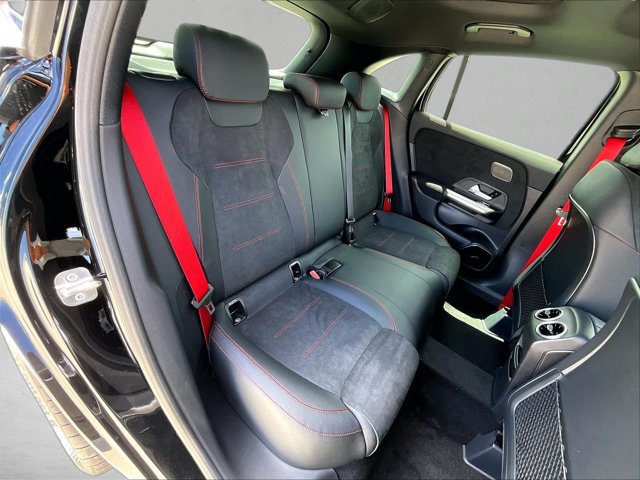 New 2026 Mercedes-Benz GLA 35 AMG 4MATIC image 29