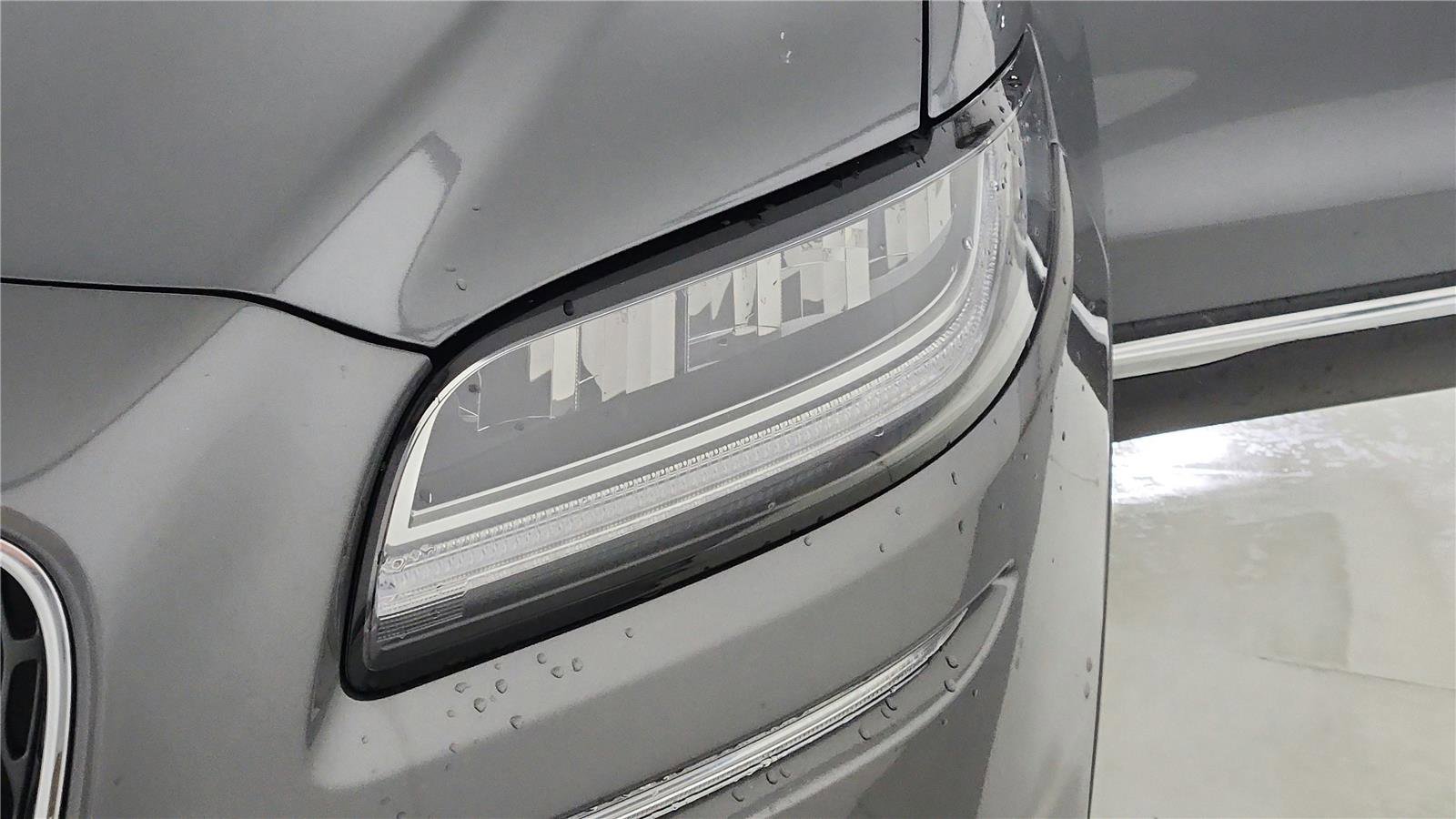 Used 2022 Lincoln Nautilus Reserve w/ Equipment Group 201A image 11