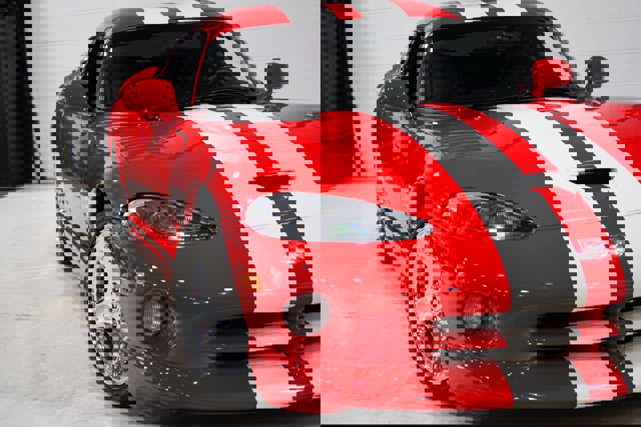 Used 2002 Dodge Viper GTS image 25