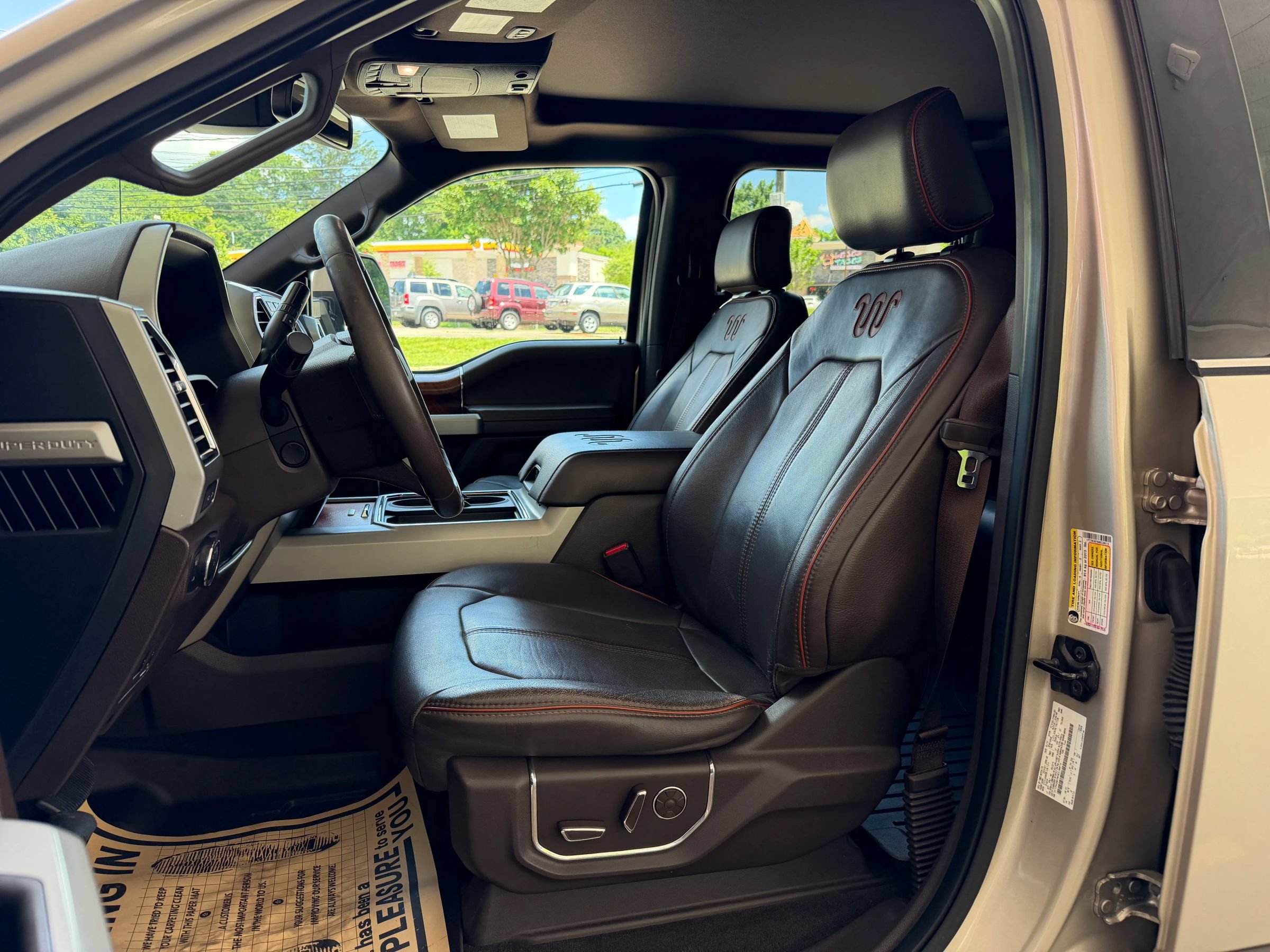 Used 2017 Ford F250 King Ranch w/ King Ranch Ultimate Package AWD/4WD image 12