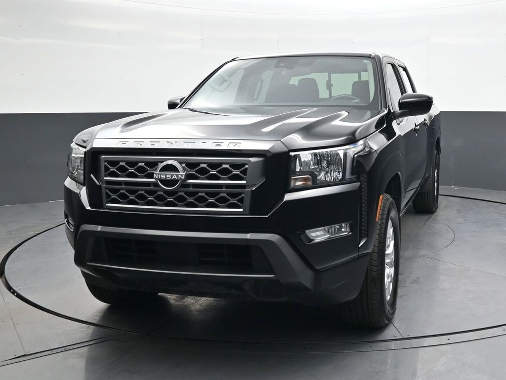 Used 2024 Nissan Frontier SV image 9