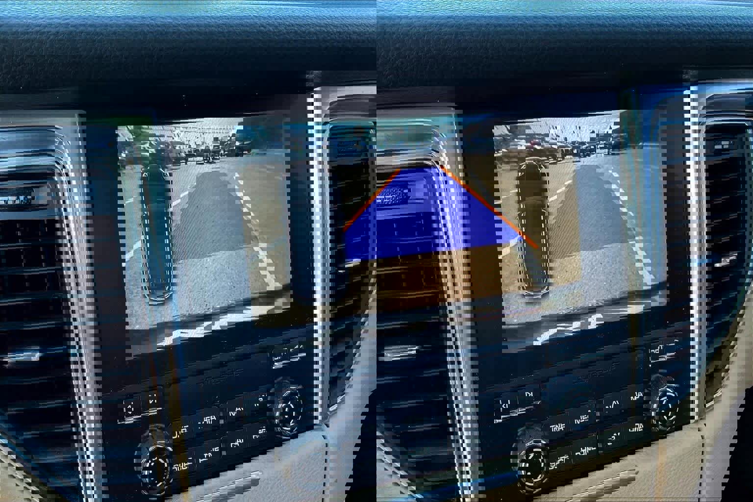 Used 2018 Porsche Macan S image 26