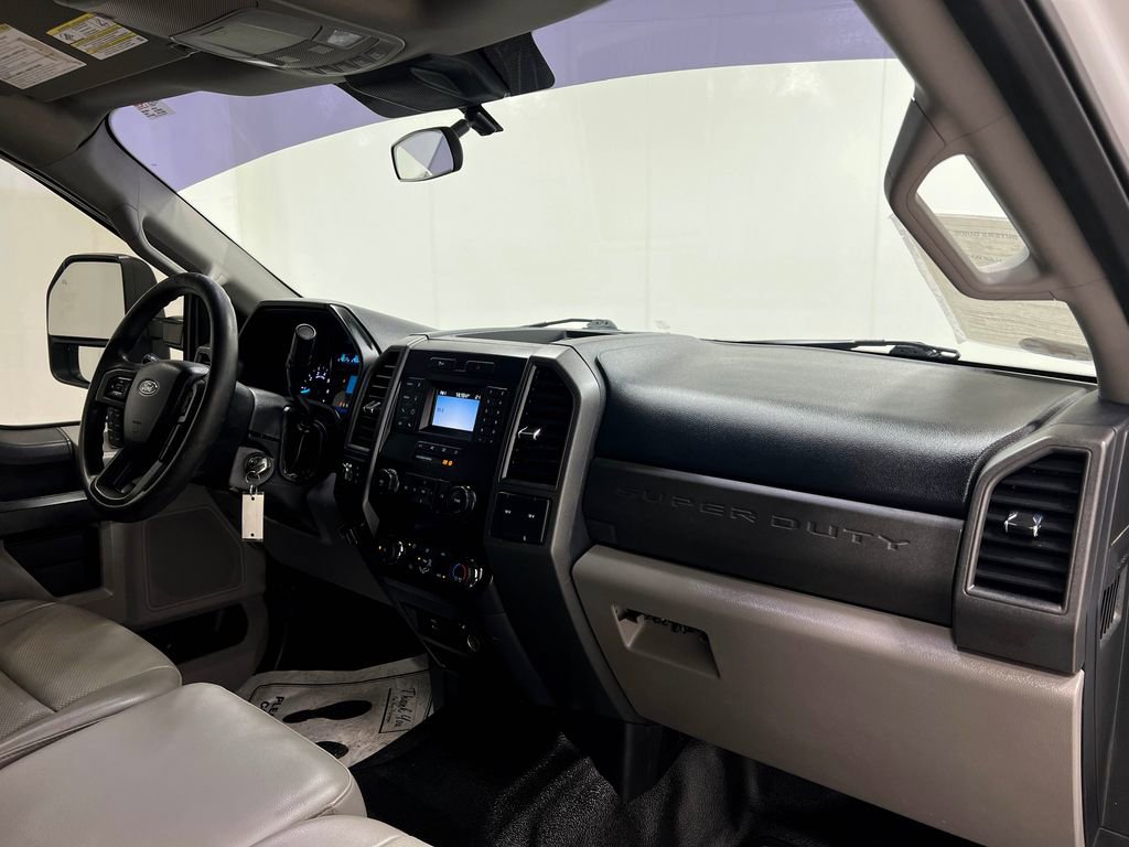 Used 2020 Ford F250 XL w/ Power Equipment Group image 17
