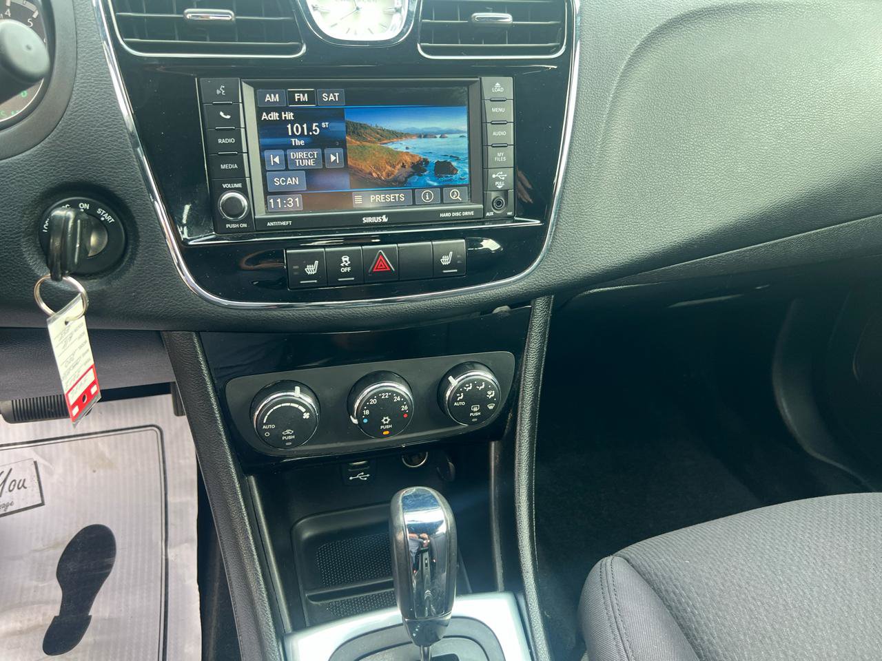 Used 2013 Chrysler 200 Touring FWD image 15