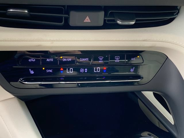 Certified 2023 Buick Envision Essence AWD/4WD image 12