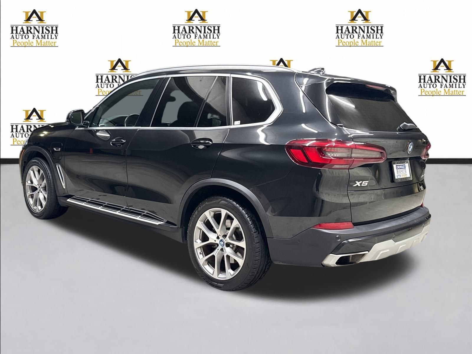 Used 2023 BMW X5 xDrive45e image 3