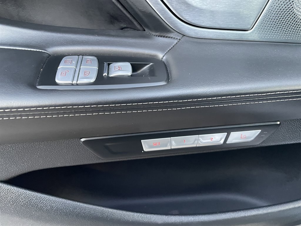 Used 2018 BMW M760i xDrive w/ Luxury Rear Seating Package AWD/4WD image 39