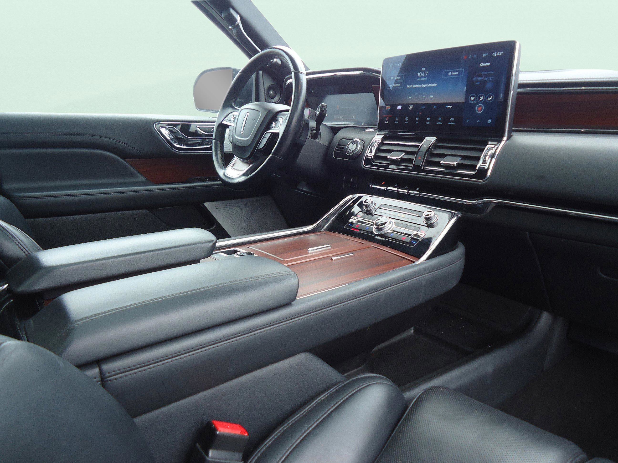 Used 2023 Lincoln Navigator Reserve AWD/4WD image 33