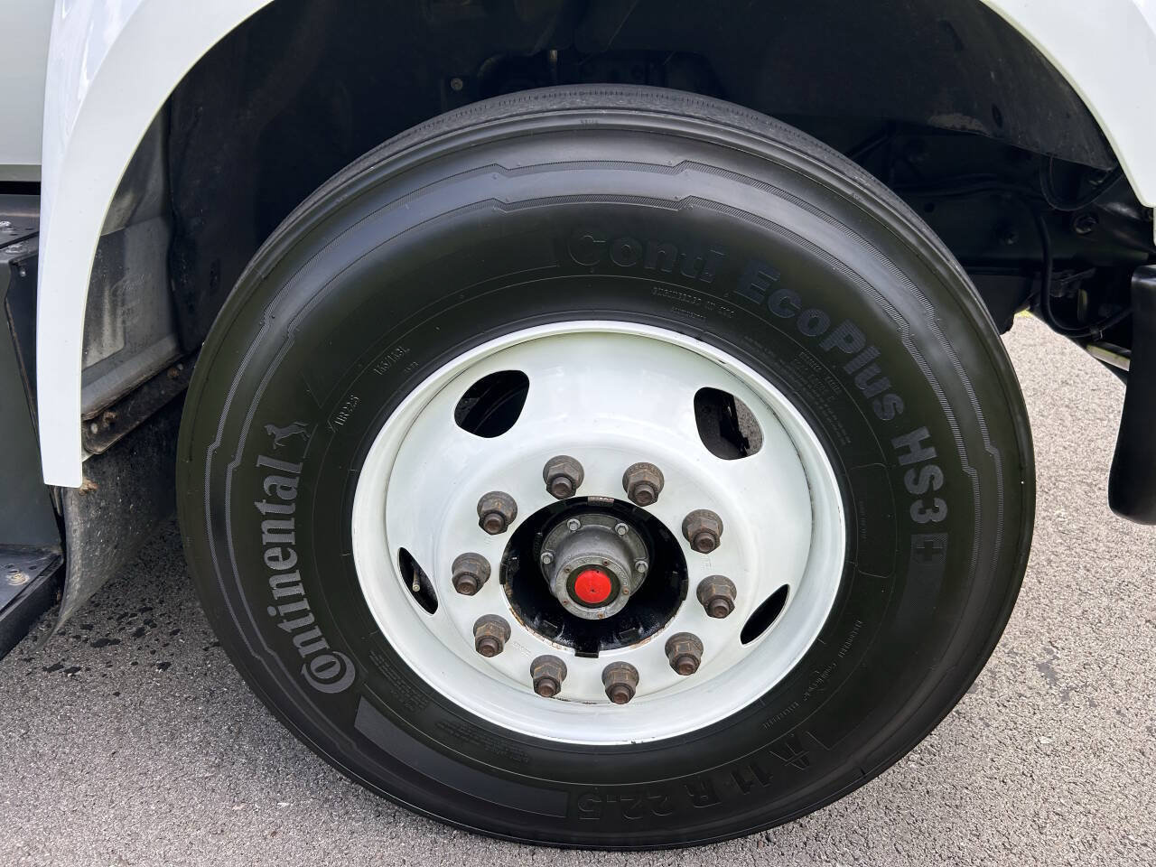 Used 2023 Ford F650 2WD Regular Cab Super Duty image 36