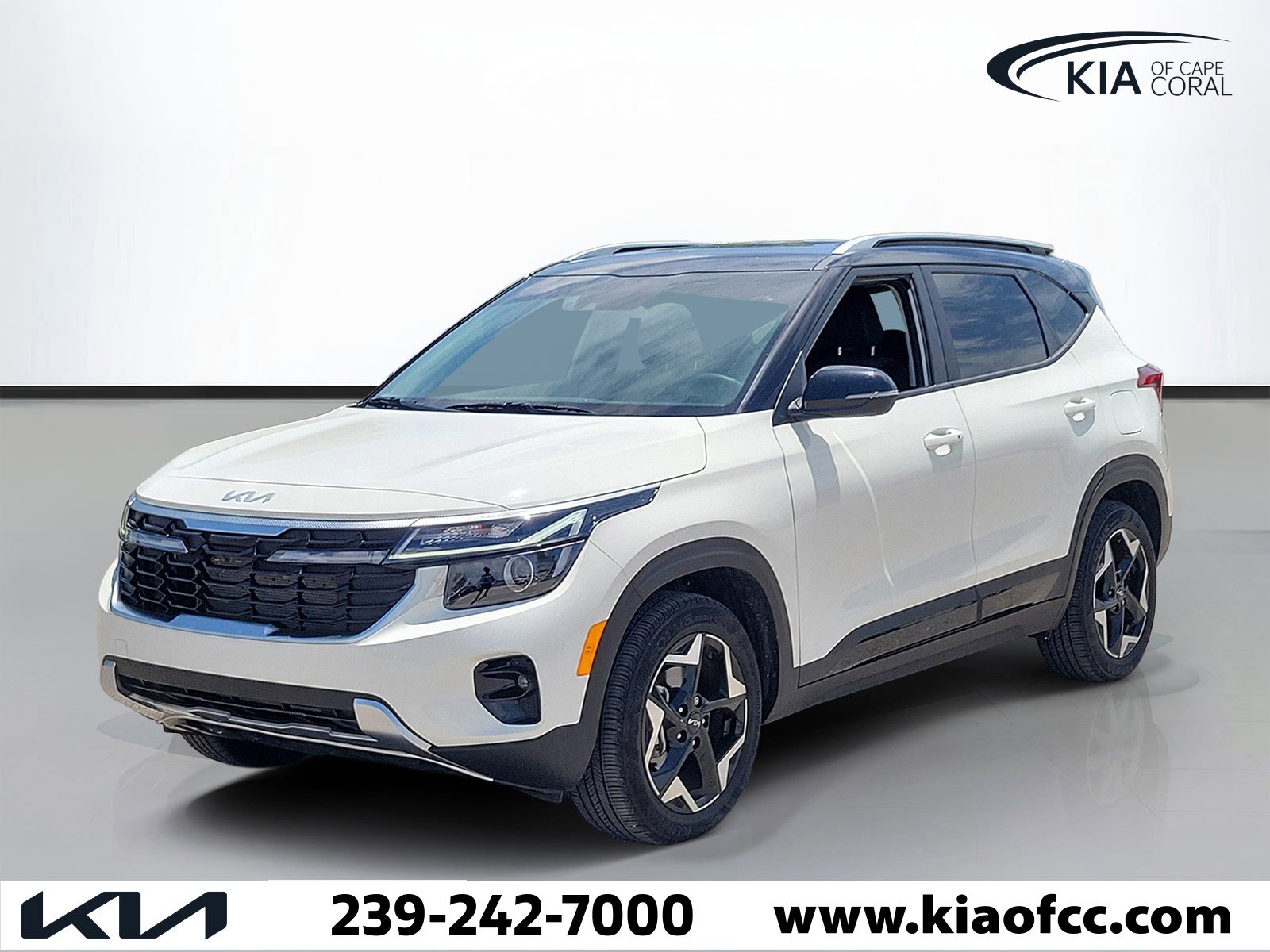 Certified 2025 Kia Seltos S FWD image 3