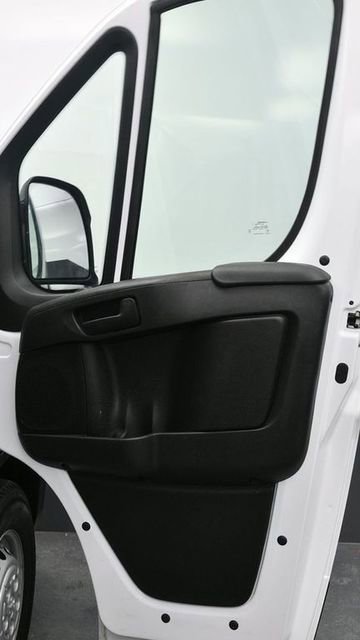 Used 2025 RAM ProMaster 2500 w/ Convenience Group image 9