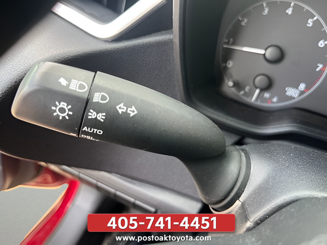 Used 2025 Toyota Corolla LE FWD image 10