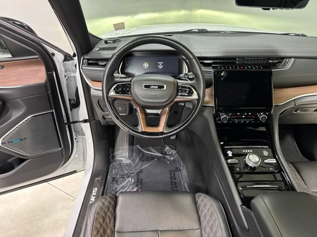 Used 2024 Jeep Grand Cherokee Summit w/ Adv Protech Group IV AWD/4WD image 23