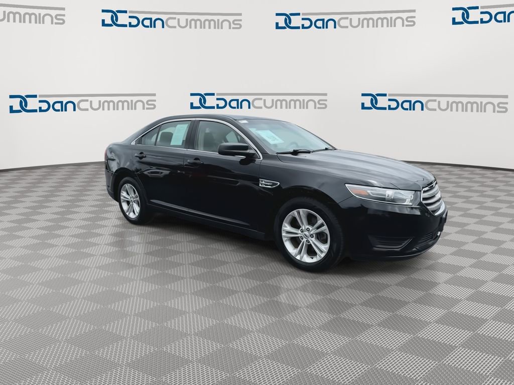 Used 2016 Ford Taurus SE FWD image 2