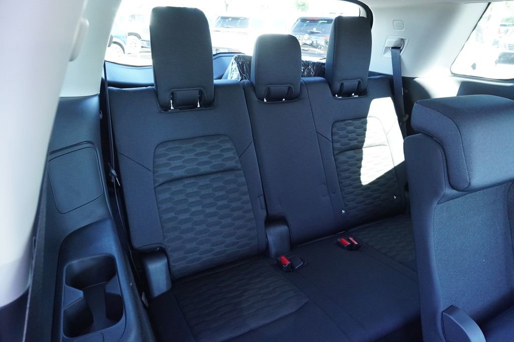 New 2025 Nissan Pathfinder SV image 10