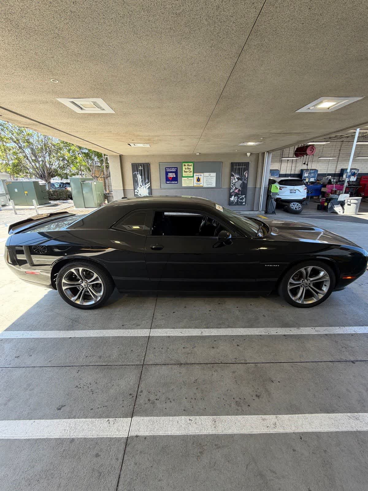 Used 2020 Dodge Challenger R/T RWD image 4