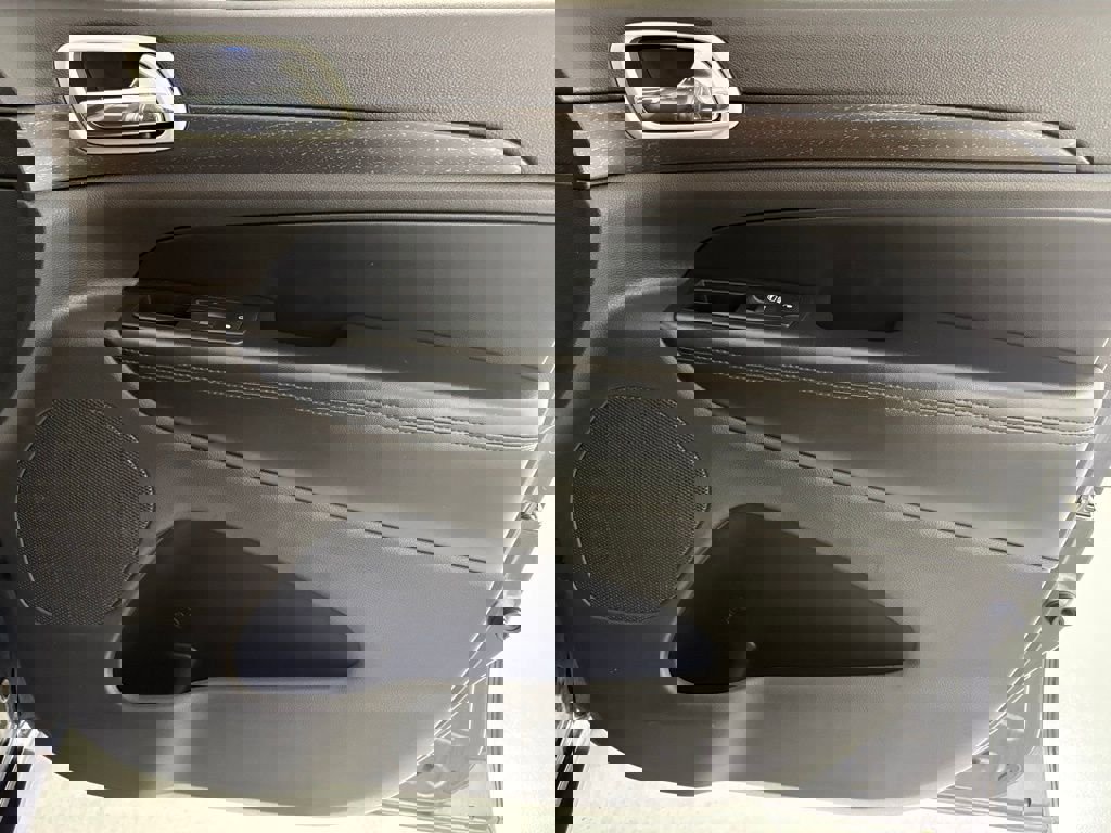 Used 2015 Jeep Grand Cherokee Altitude image 38