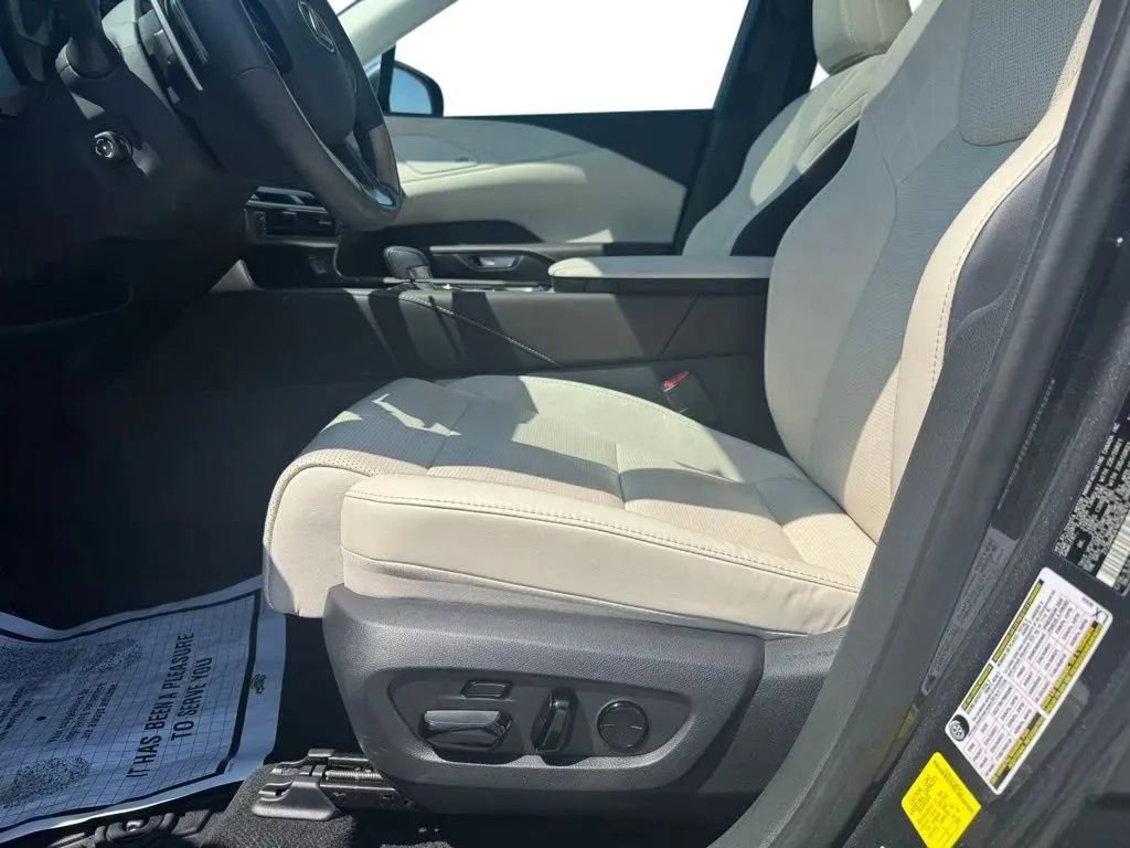 Used 2024 Lexus RX 350 AWD w/ Convenience Package image 9