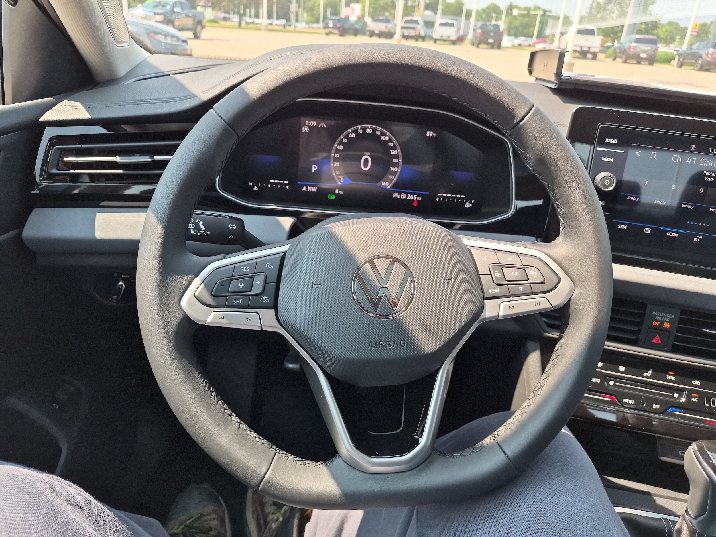 New 2026 Volkswagen Jetta SE FWD image 11