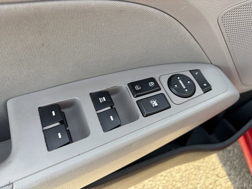 Used 2020 Hyundai Elantra SEL image 13