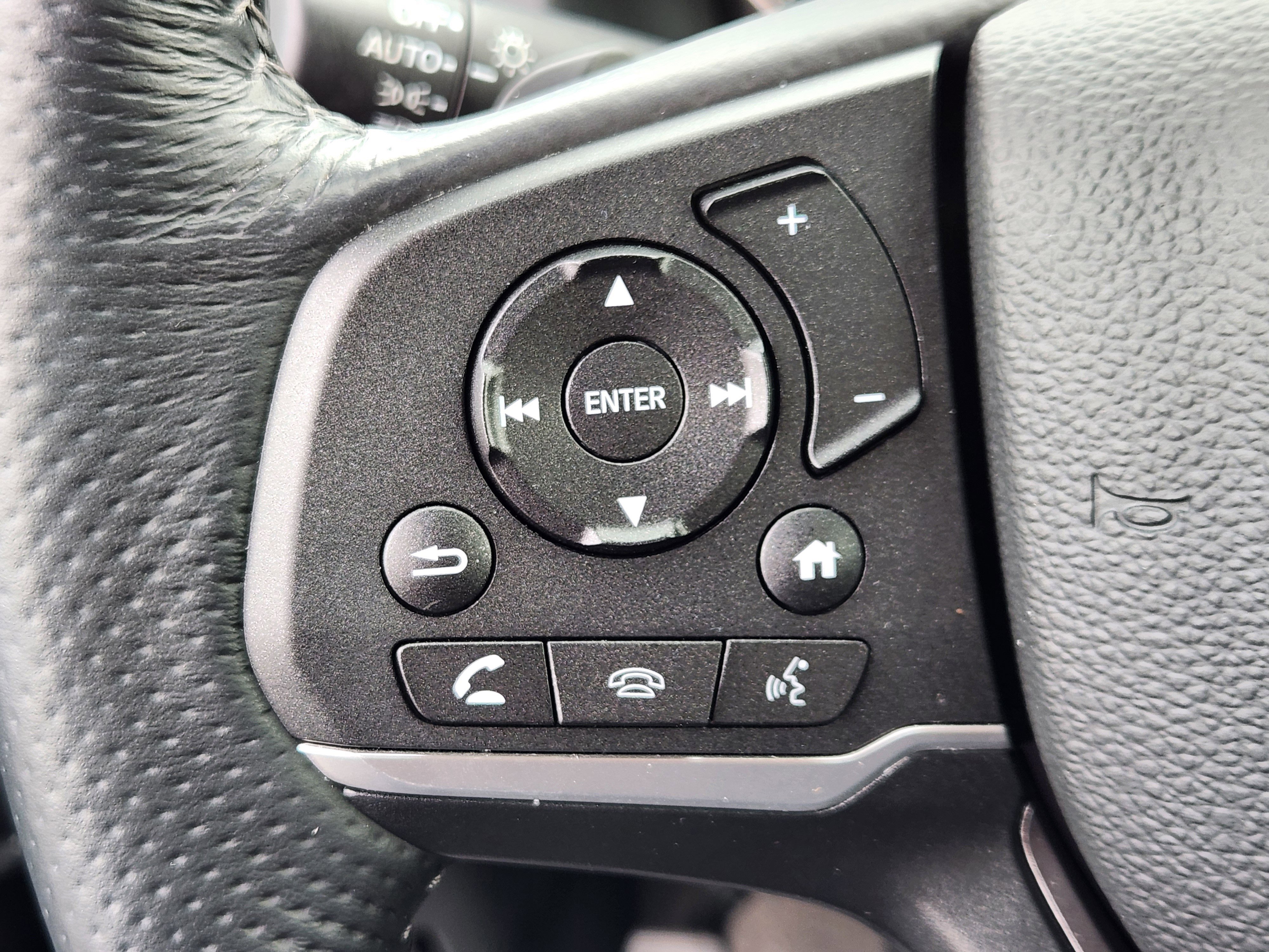 Certified 2025 Honda Passport EX-L image 21