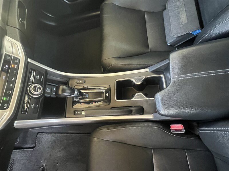 Used 2015 Honda Accord Touring image 26