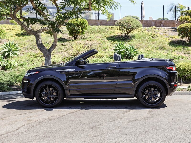 Used 2018 Land Rover Range Rover Evoque SE Dynamic AWD/4WD image 3