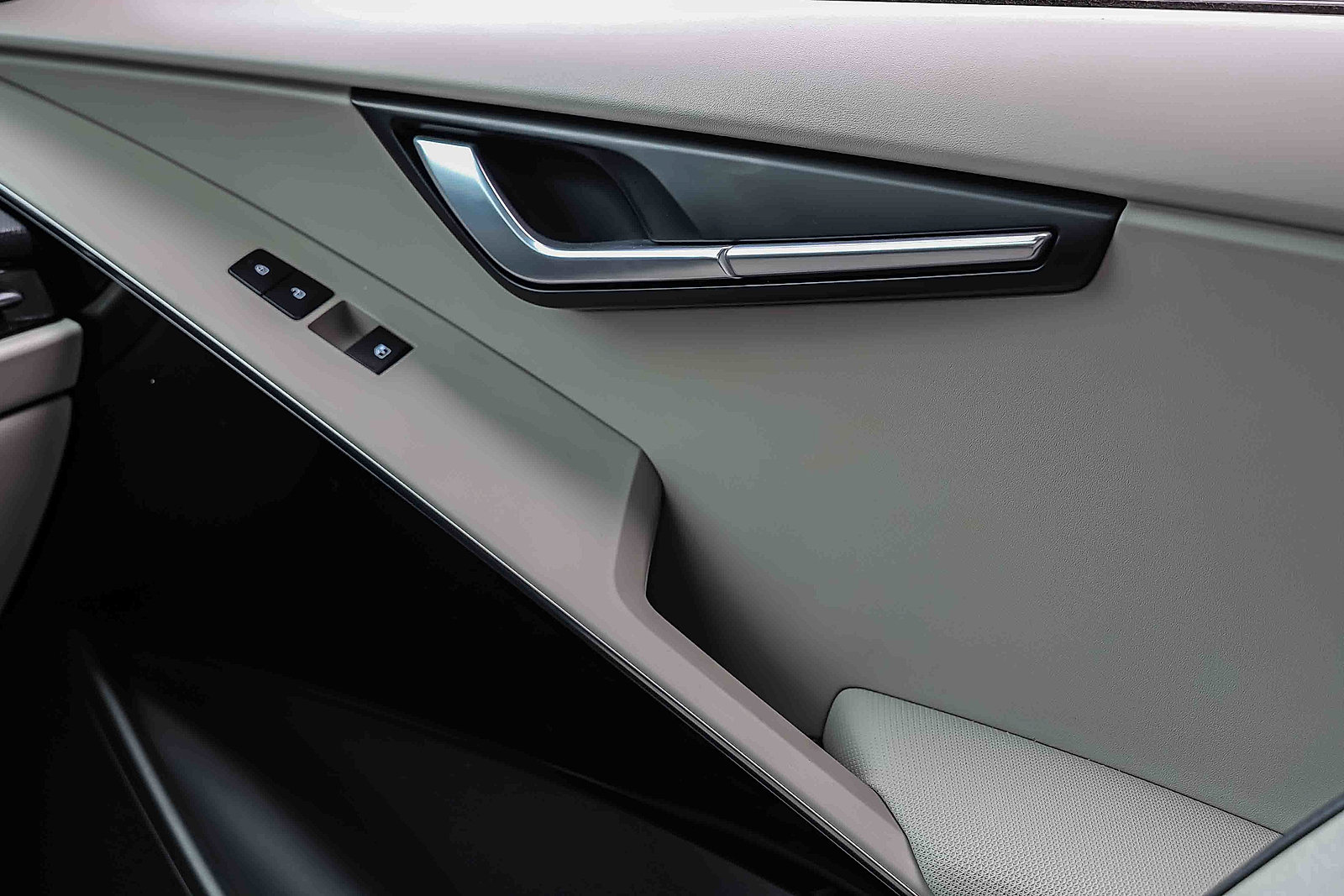 Certified 2023 Kia Niro Wave w/ Wave Preserve Package image 16