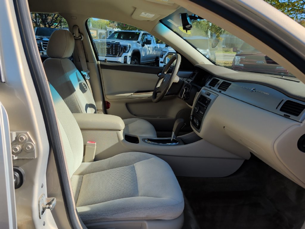 Used 2008 Chevrolet Impala LT FWD image 37