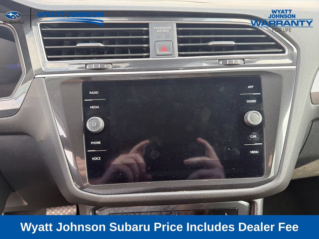 Used 2024 Volkswagen Tiguan SE AWD/4WD image 21