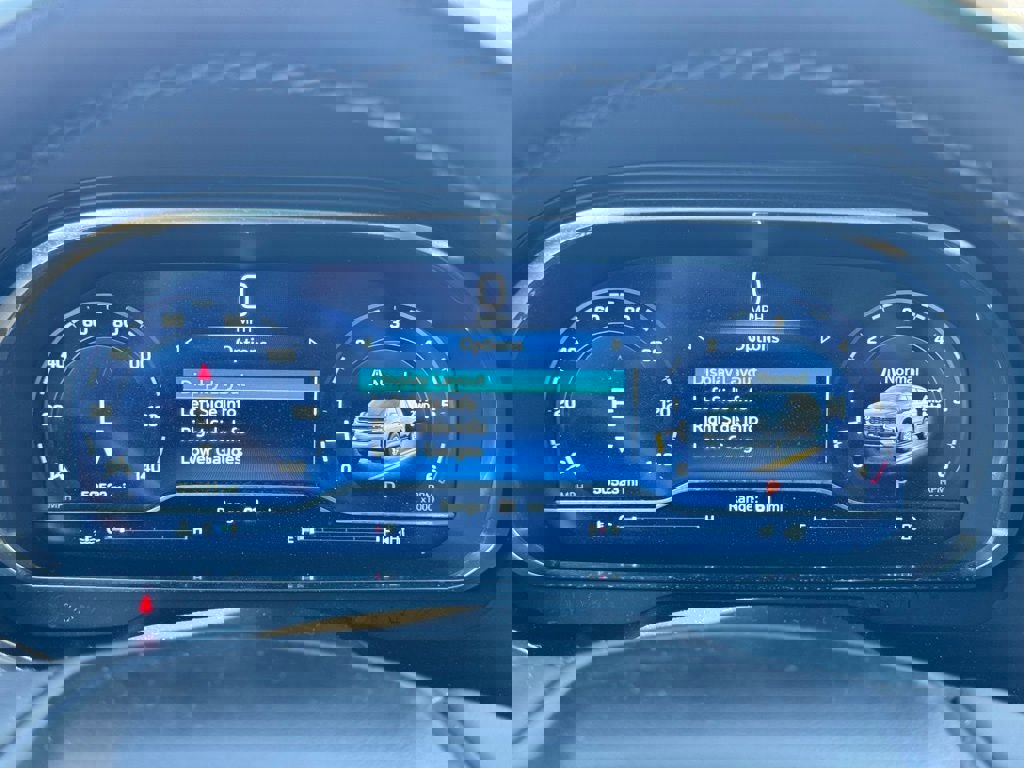 Used 2024 Chevrolet Suburban LT image 30