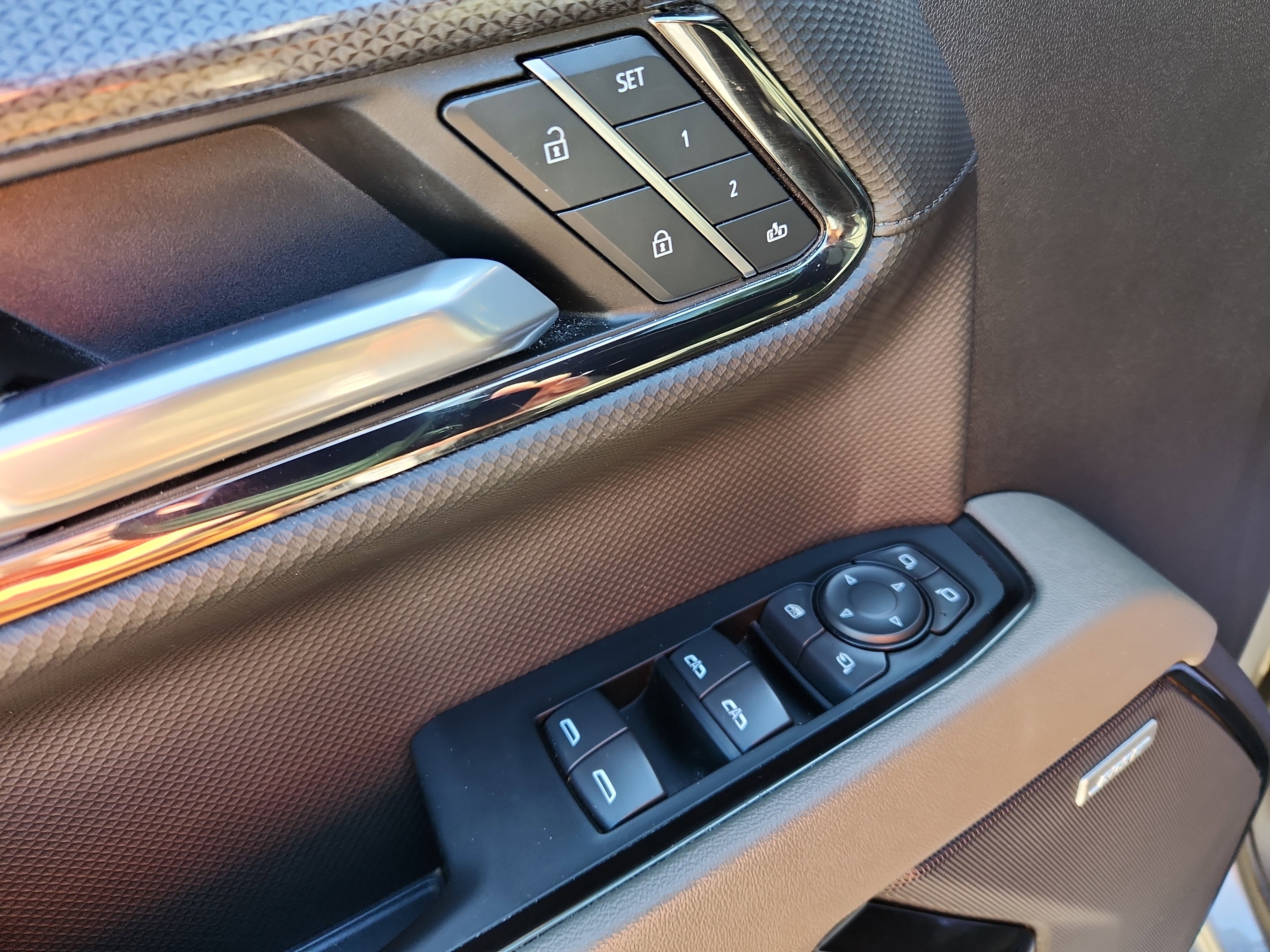 Used 2024 Chevrolet Silverado 1500 ZR2 w/ Technology Package image 23